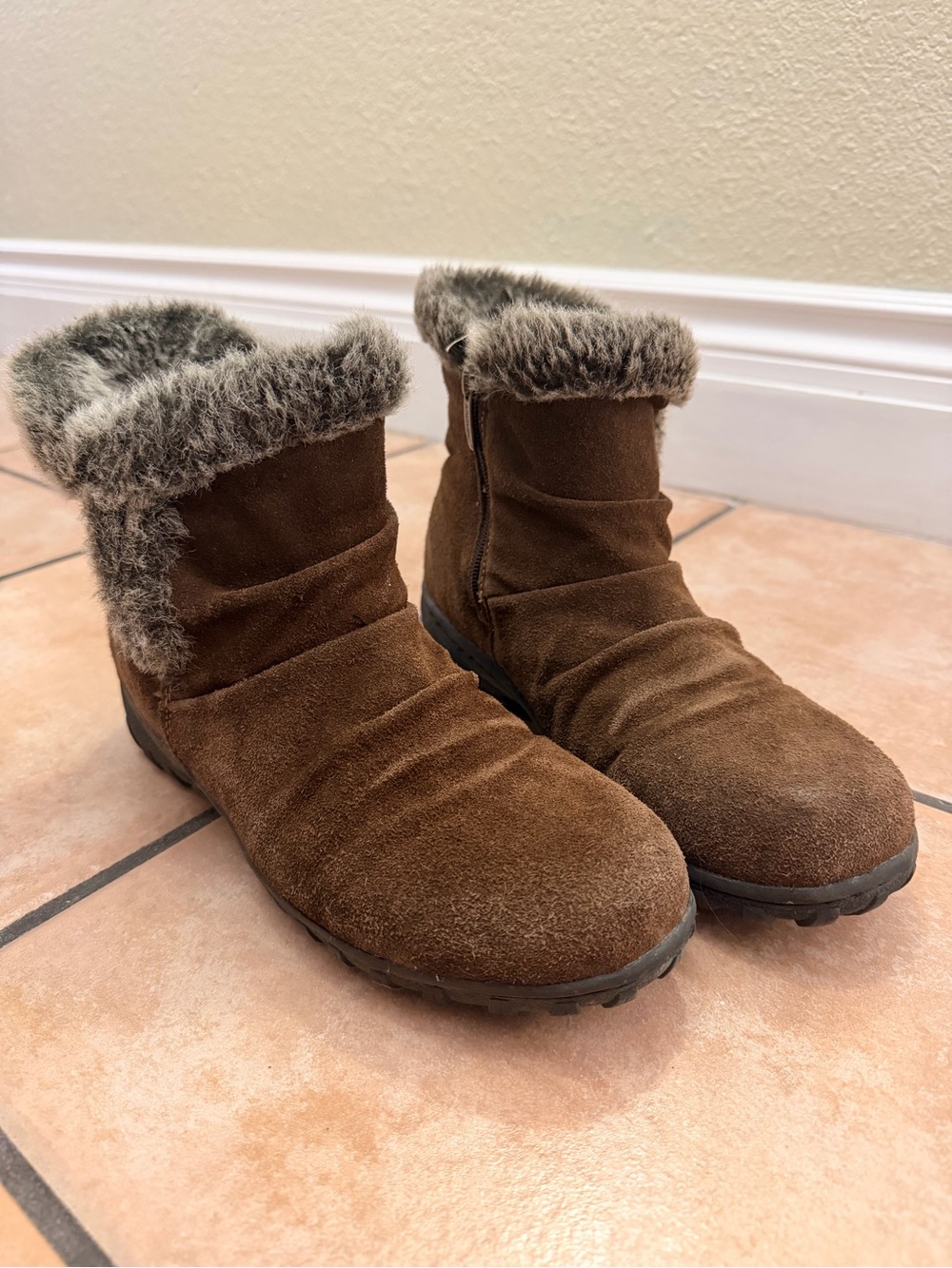 Khombu Brown Suede Faux Fur Cuffed Ankle Boots